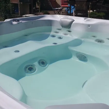 Alojamento de Acomodação e Pequeno-almoço Les Pieds Dans L'eau
